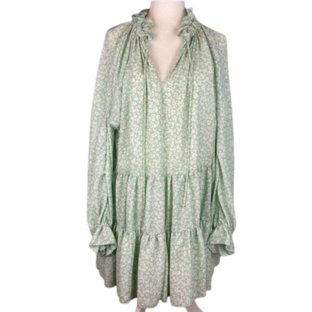 Saints & Hearts Smocked V Neck Cheetah Print Mini Dress Ruffle Long Sleeve Sz S